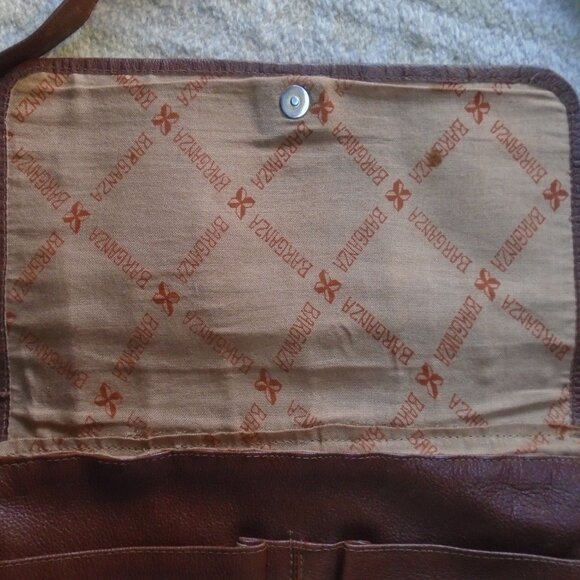 Boho Leather Shoulder Bag is a 70s Vintage Purse - Picture 3 of 12